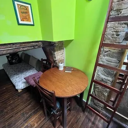 Cozy Mansard In The Old Town Trieste